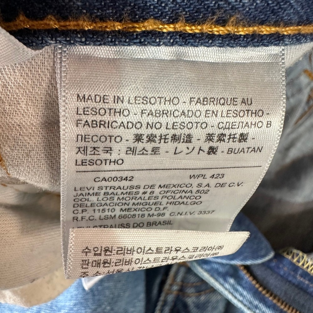 Levis 505 Jeans Mens 38x30 Regular Zip fly Blue denim Levi's - Picture 16 of 16